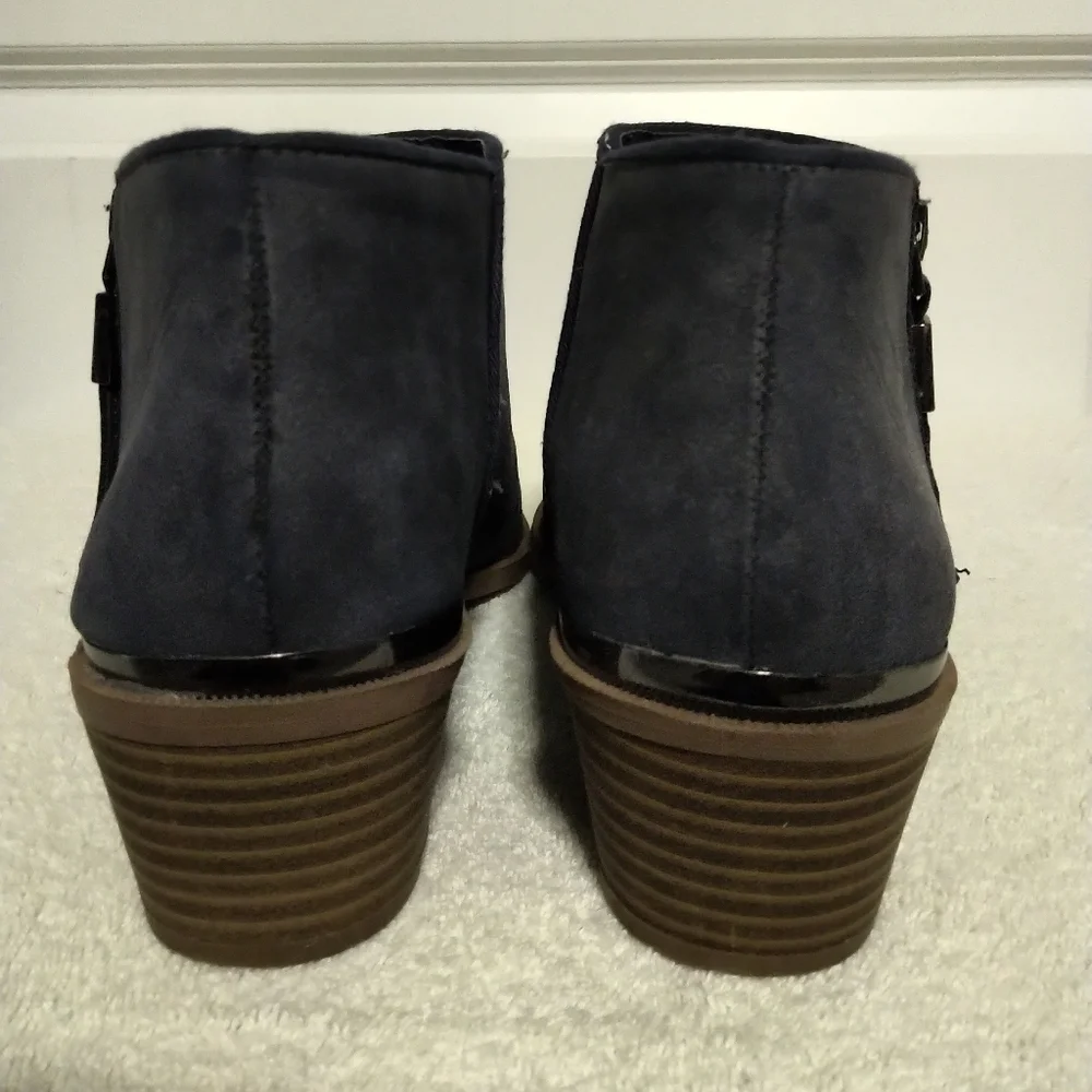 Simply Vera Vera Wang Dark Blue Ankle Boots - Size 9